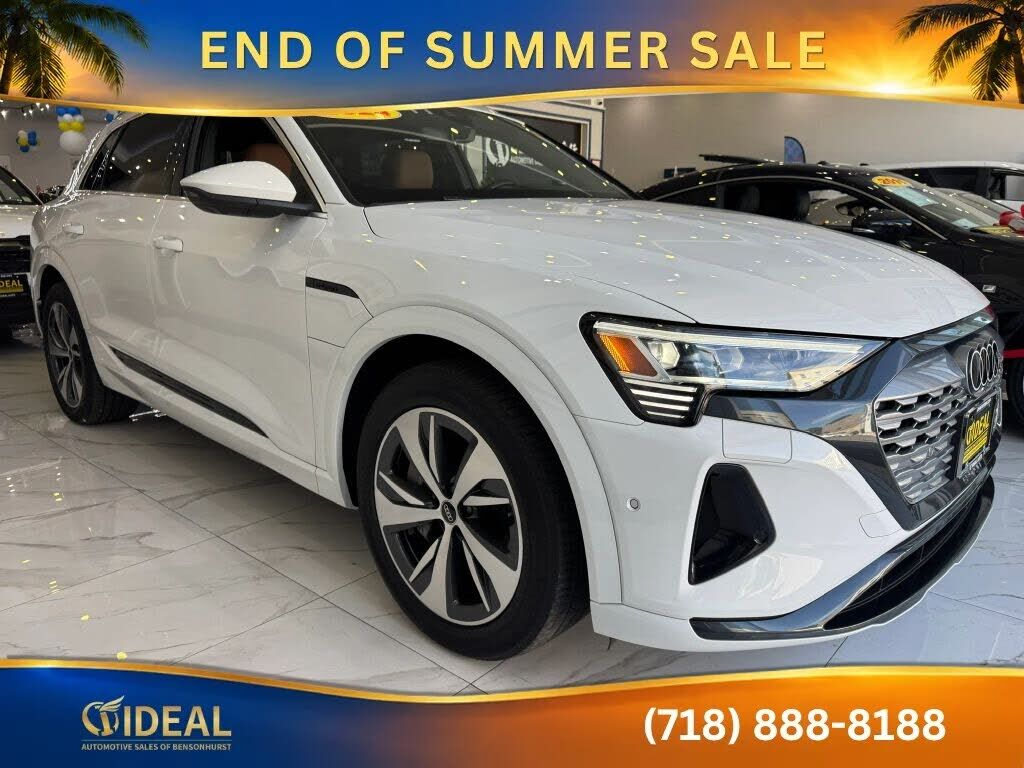 2024 AUDI Q8