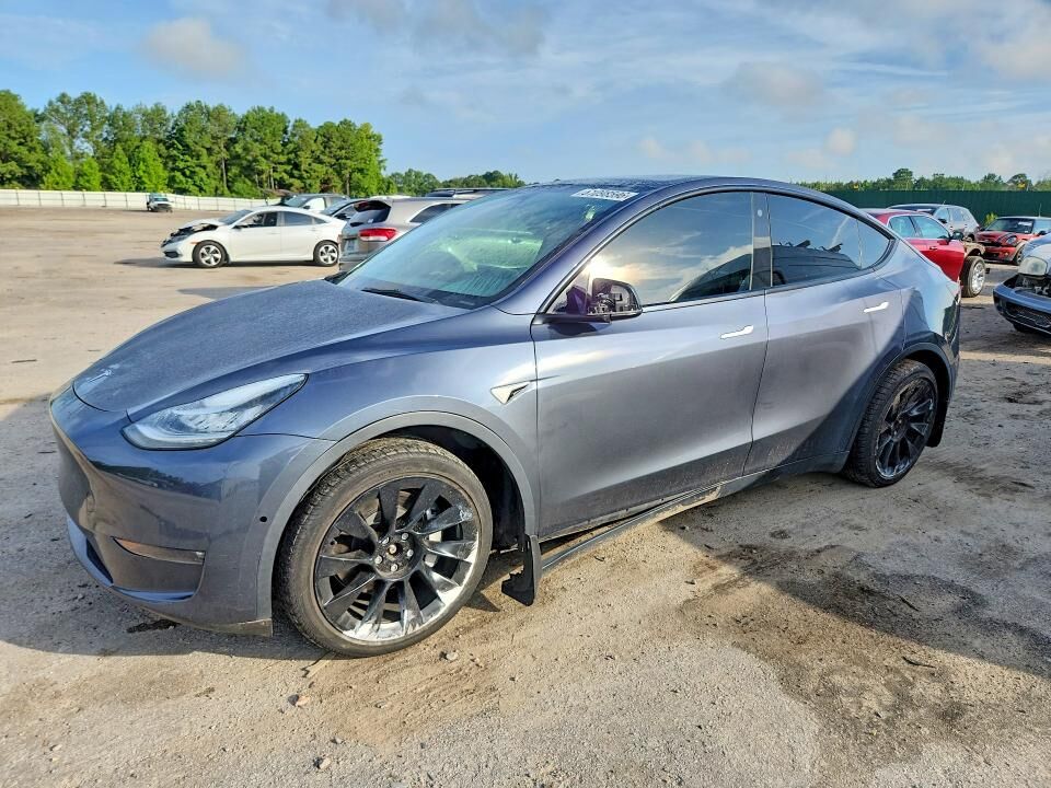 2022 TESLA Model Y
