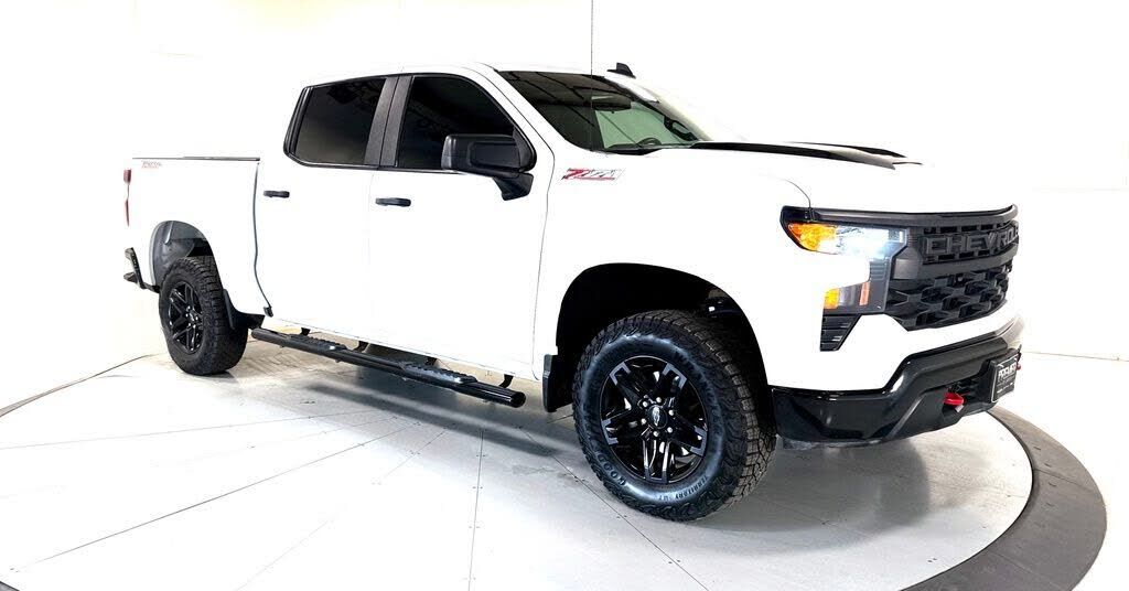 2025 CHEVROLET Silverado