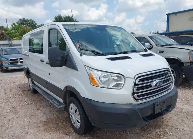 2019 FORD Transit
