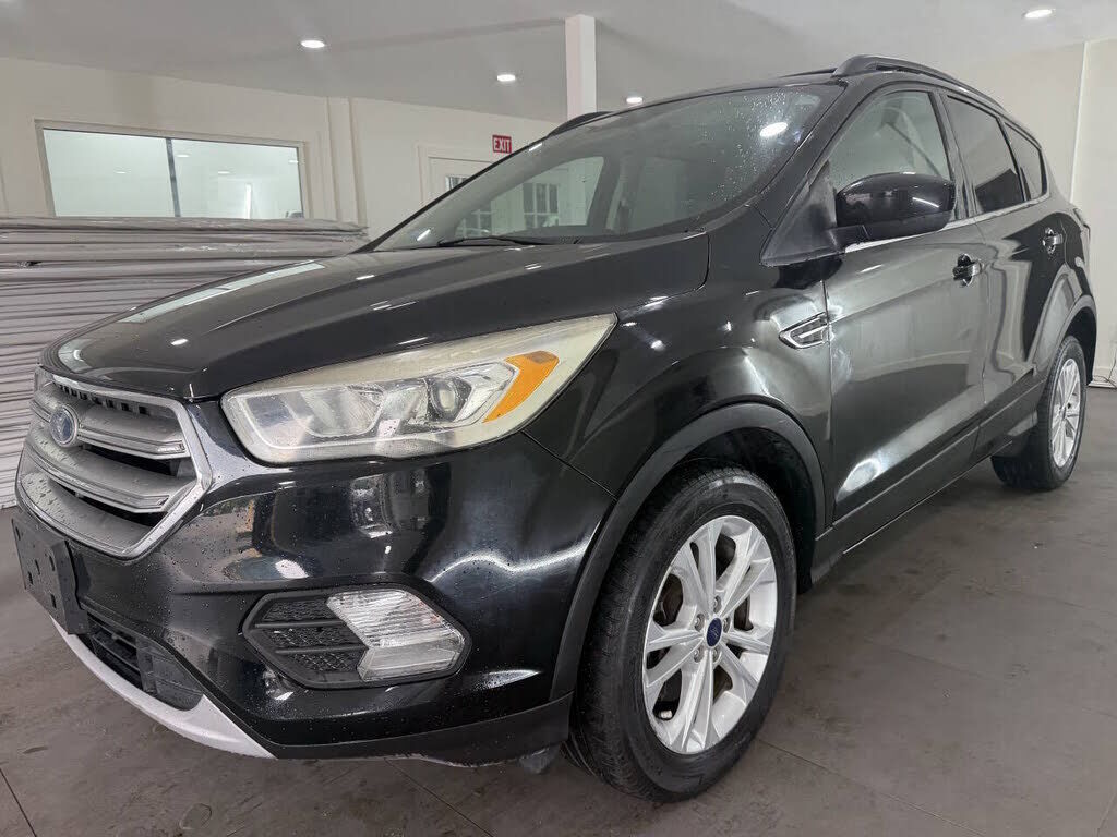 2017 FORD Escape