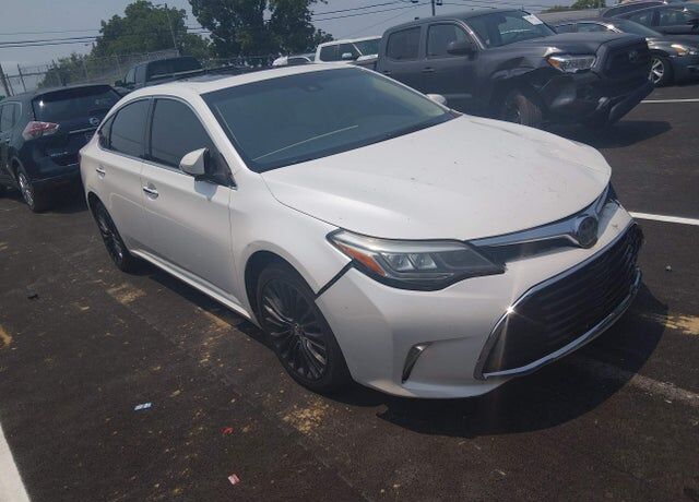 2018 TOYOTA Avalon