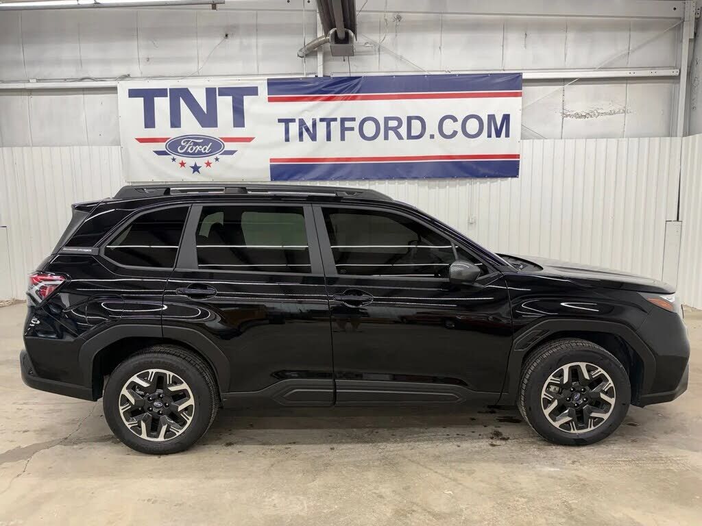 2025 SUBARU Forester