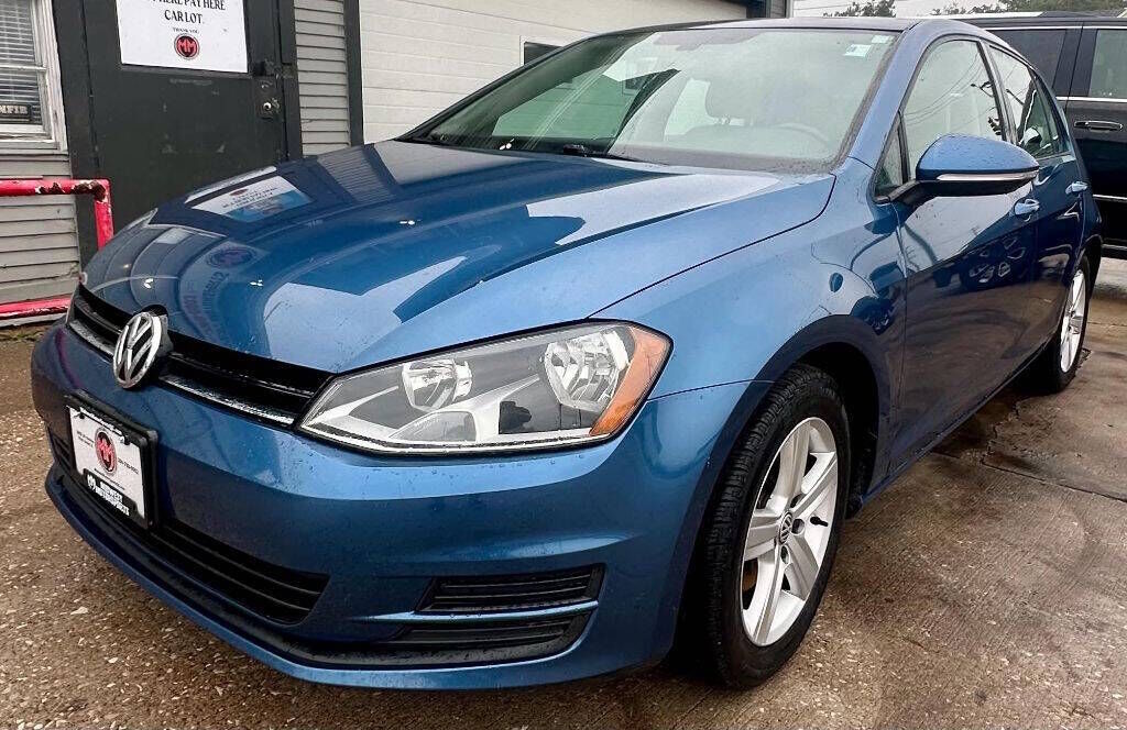 2017 VOLKSWAGEN Golf