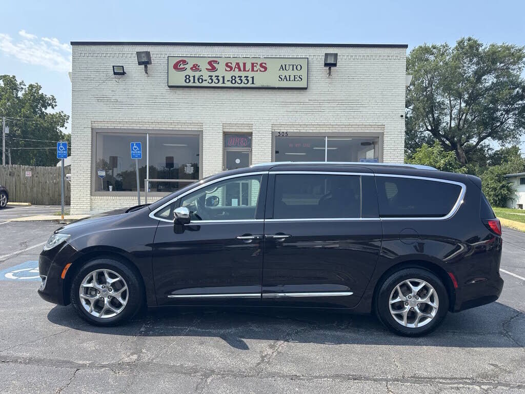 2017 CHRYSLER Pacifica