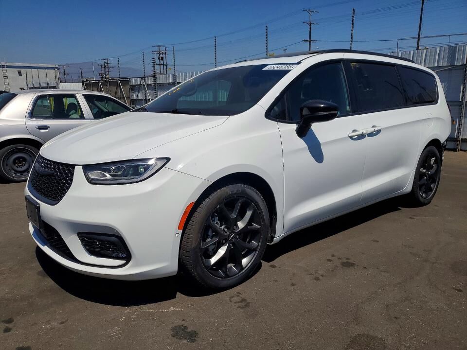 2023 CHRYSLER Pacifica