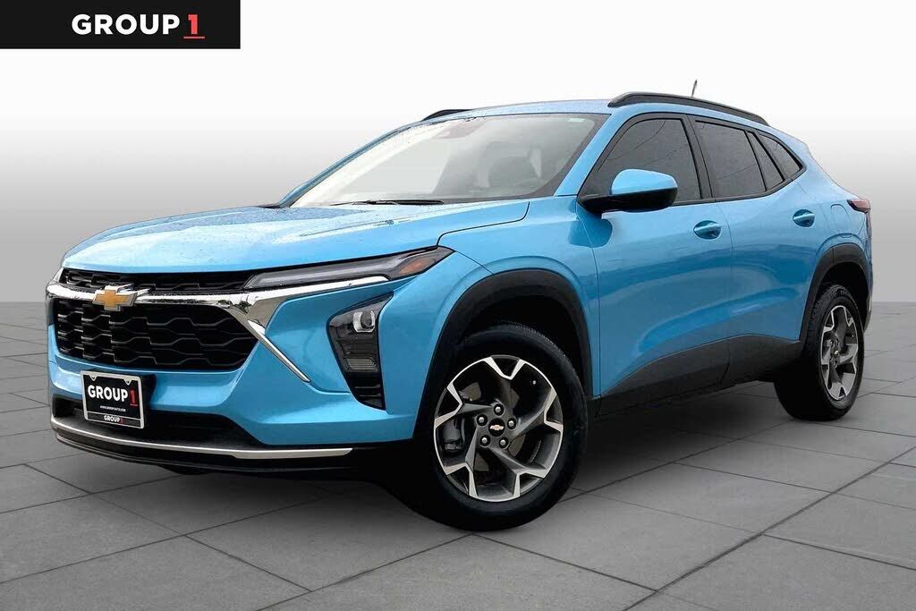 2025 CHEVROLET Trax