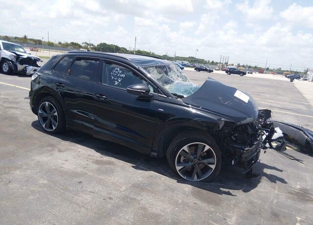 2024 AUDI Q4