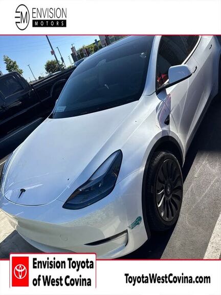 2025 TESLA Model Y