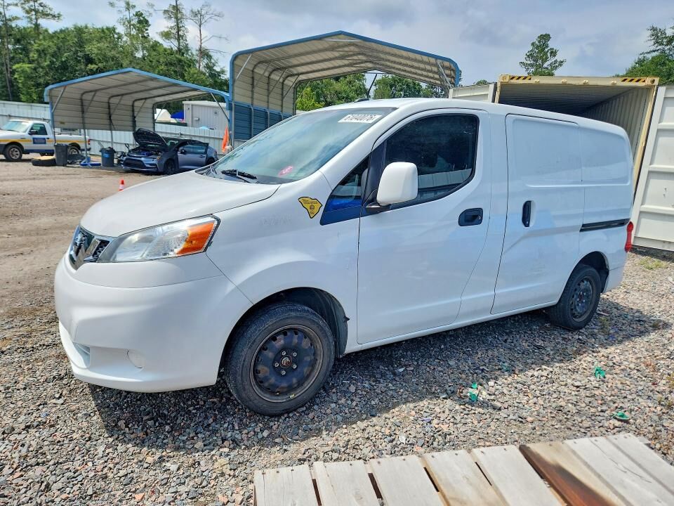 2017 NISSAN NV200