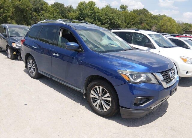 2017 NISSAN Pathfinder