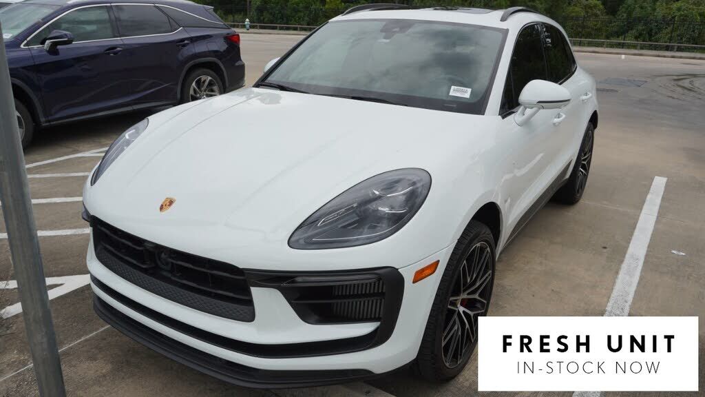 2022 PORSCHE Macan