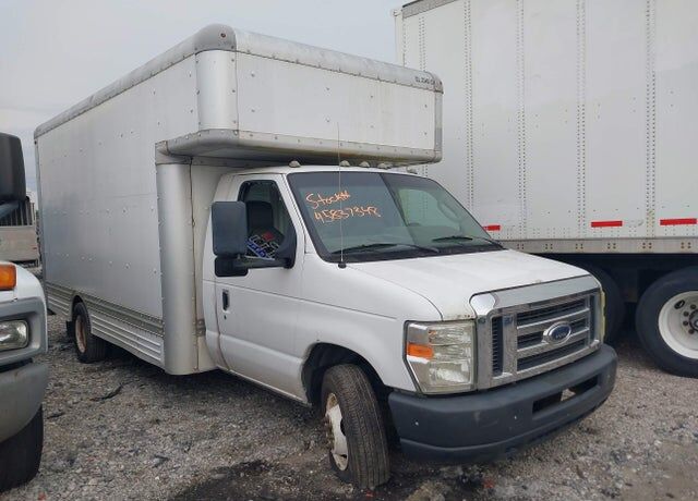 2009 FORD E-450
