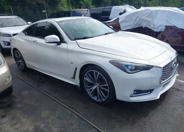 2017 INFINITI Q60