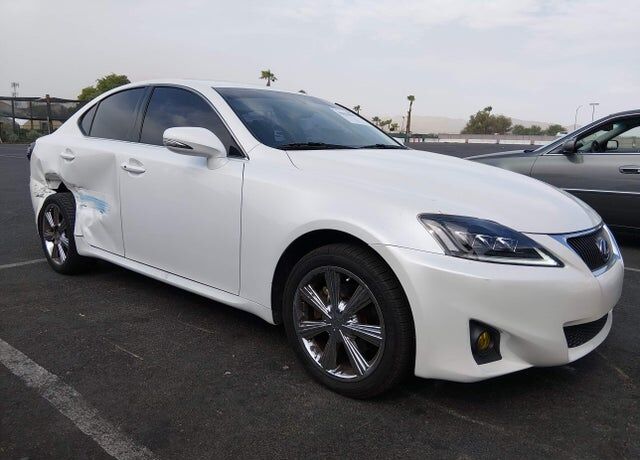 2011 LEXUS IS