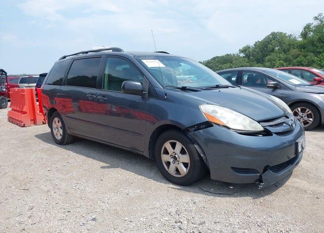 2007 TOYOTA Sienna