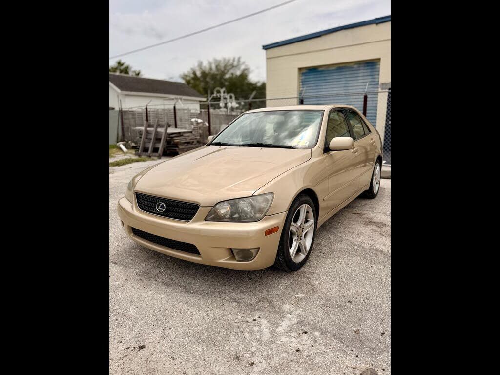 2004 LEXUS IS