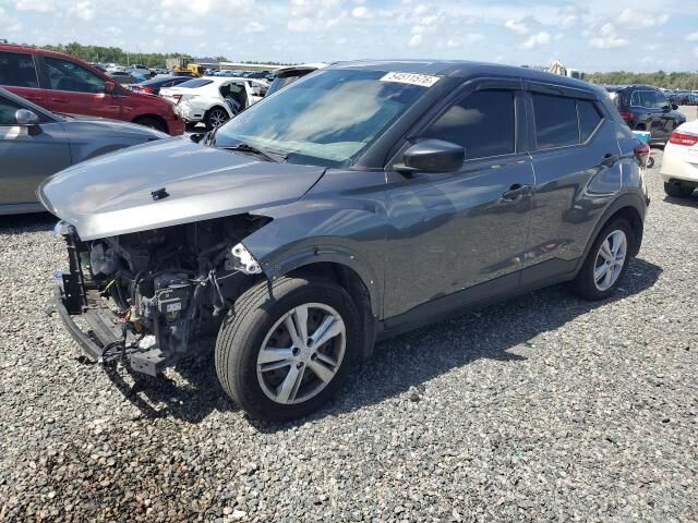 2021 NISSAN Kicks