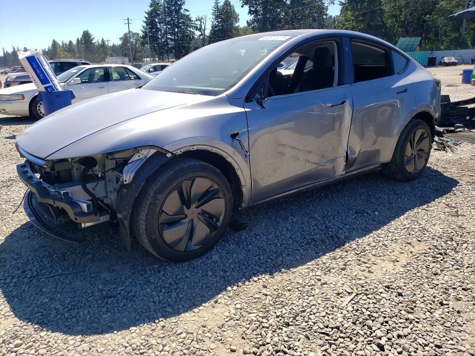 2026 TESLA Model Y