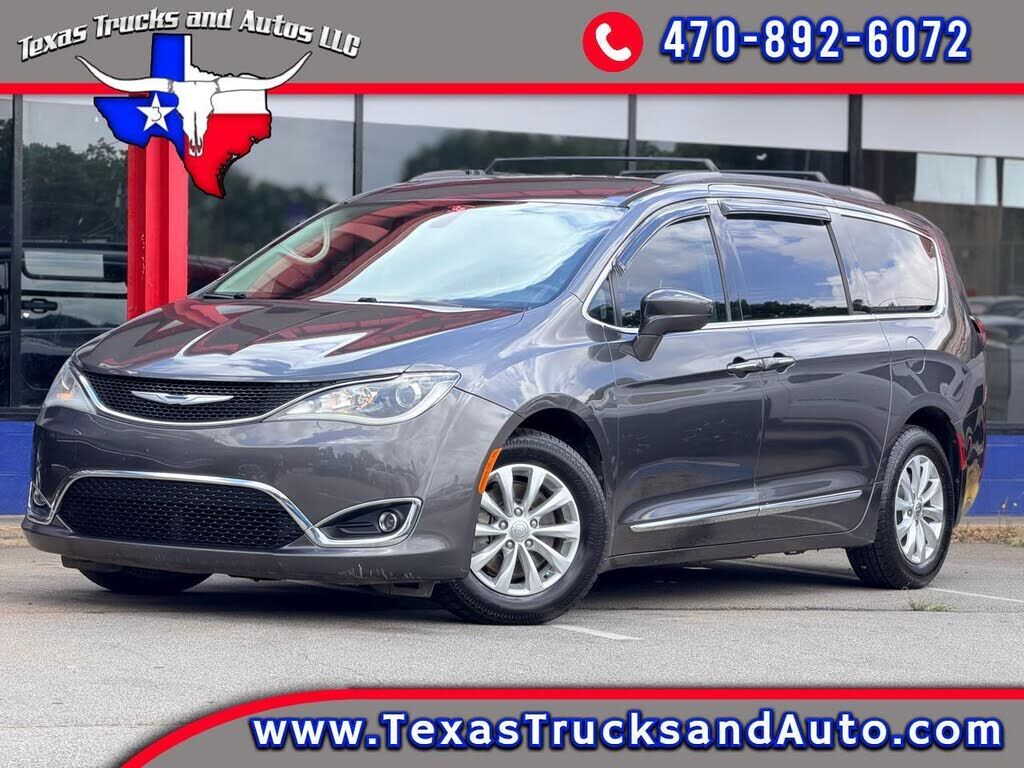 2017 CHRYSLER Pacifica