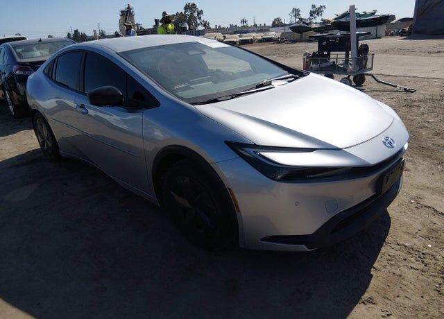 2024 TOYOTA PRIUS