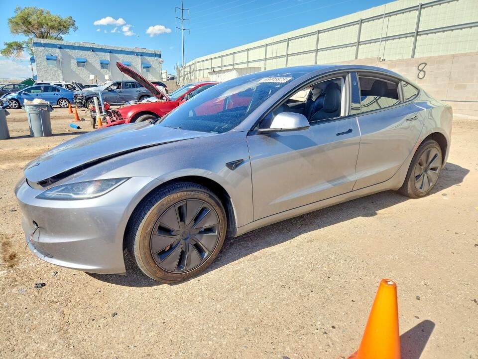 2025 TESLA Model 3