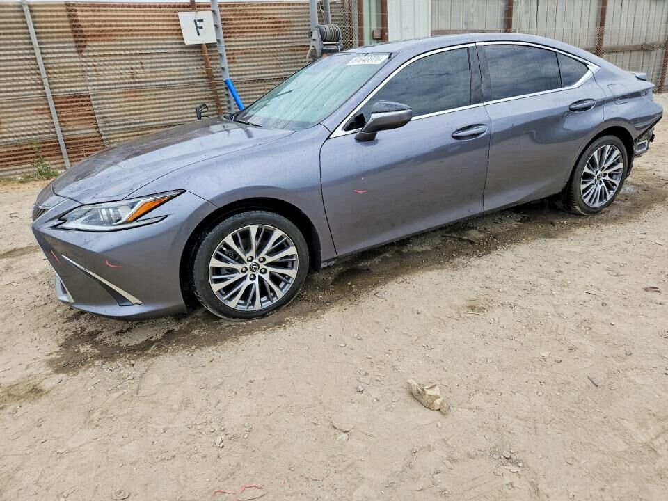 2021 LEXUS ES