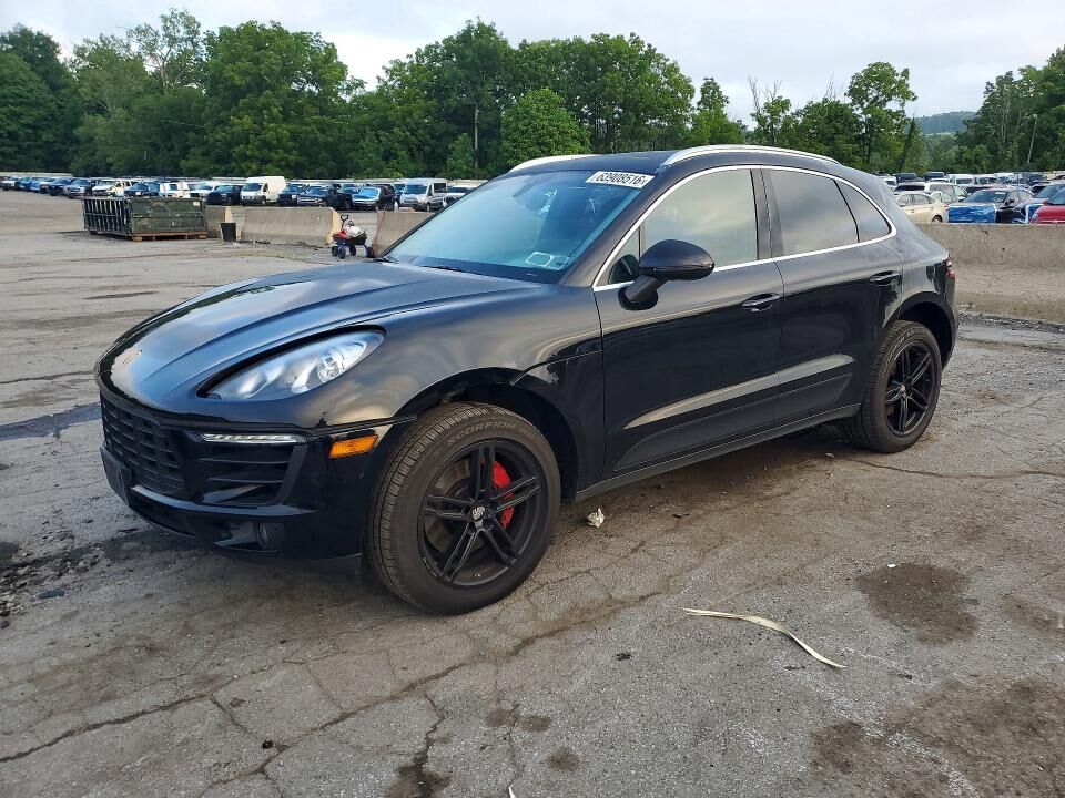 2016 PORSCHE Macan