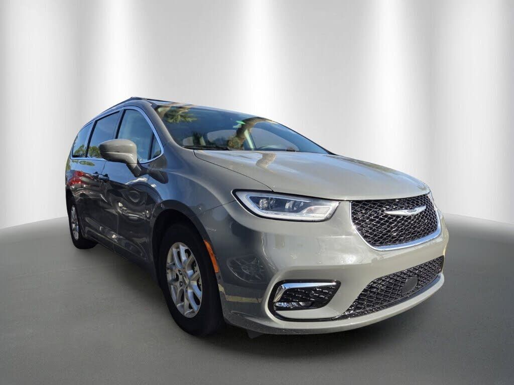 2022 CHRYSLER Pacifica
