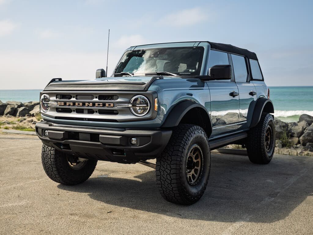 2021 FORD Bronco