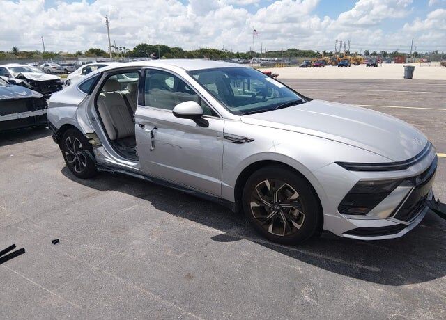 2025 HYUNDAI Sonata