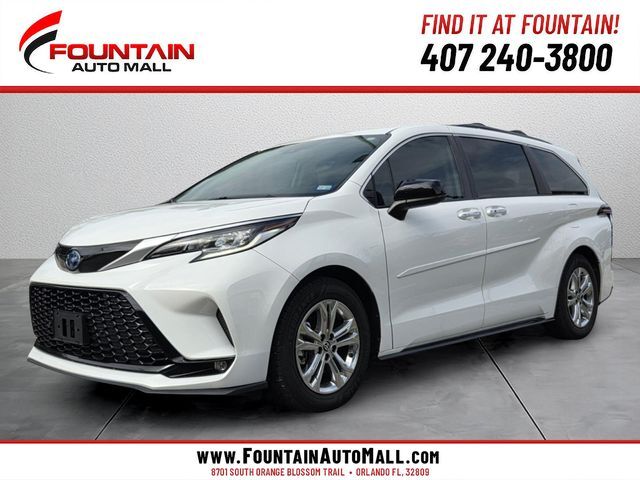 2023 TOYOTA Sienna