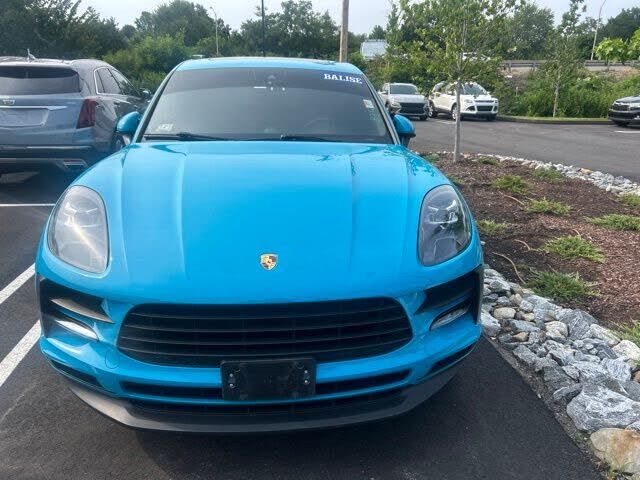 2019 PORSCHE Macan