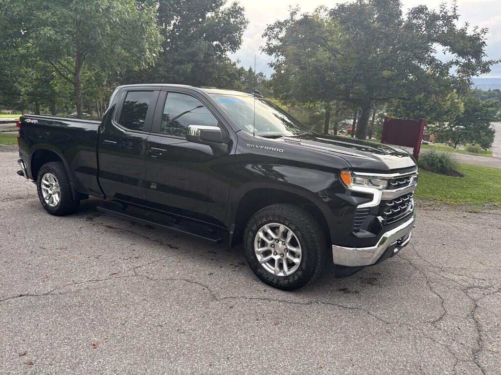 2025 CHEVROLET Silverado