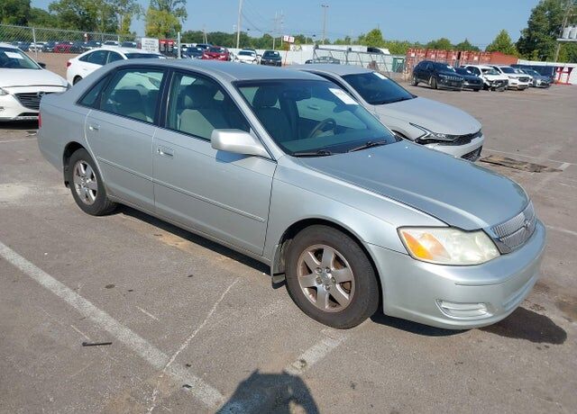 2002 TOYOTA Avalon