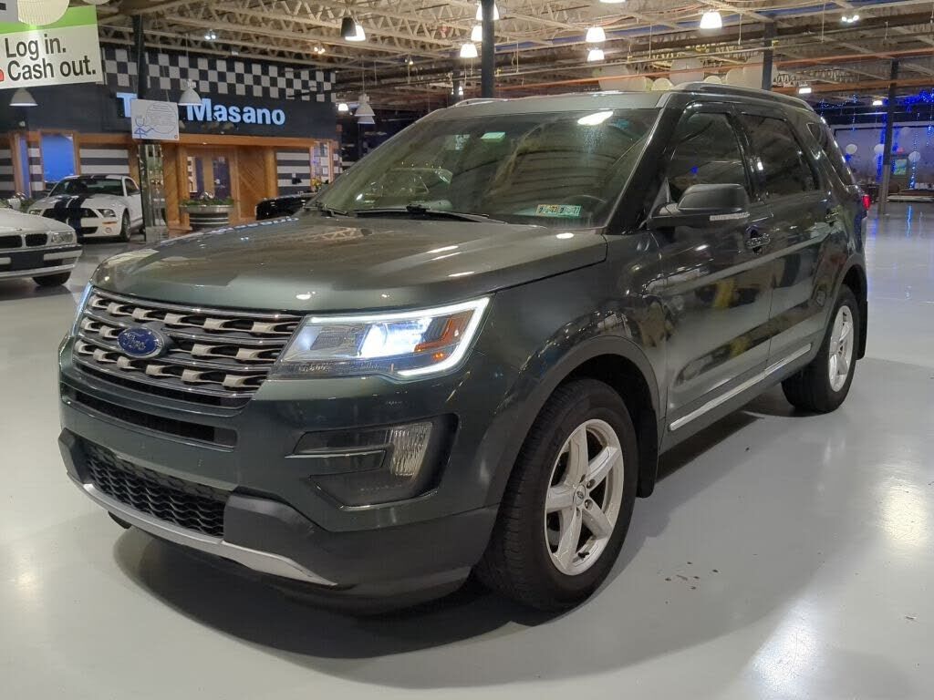 2016 FORD Explorer