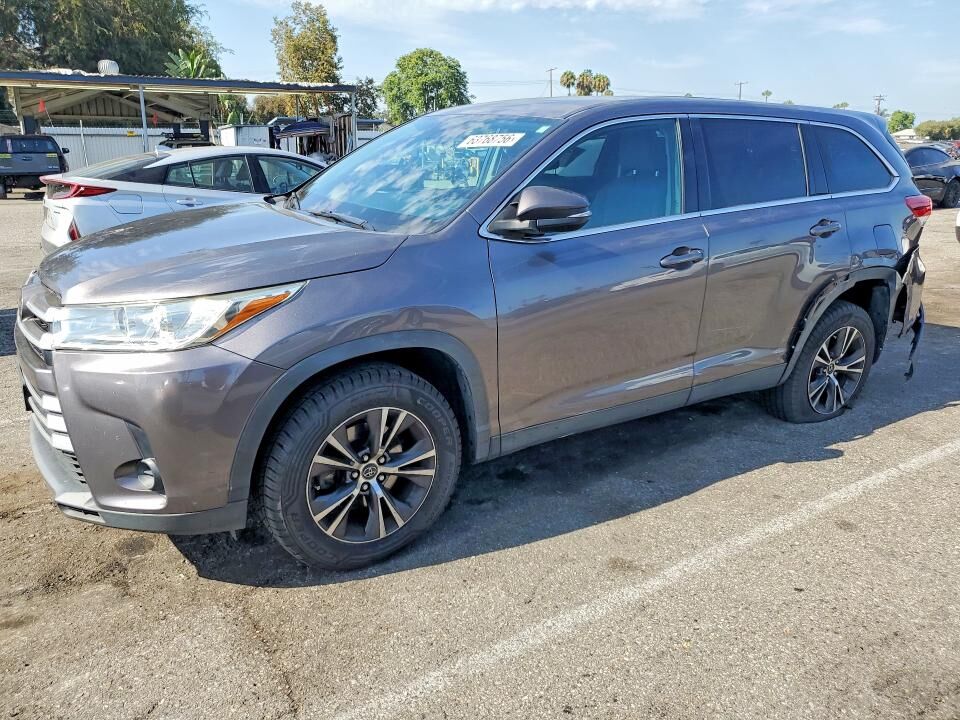 2019 TOYOTA Highlander