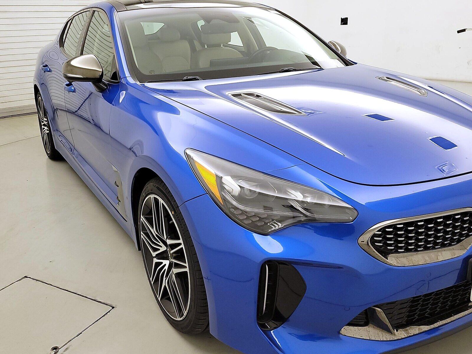 2023 KIA Stinger
