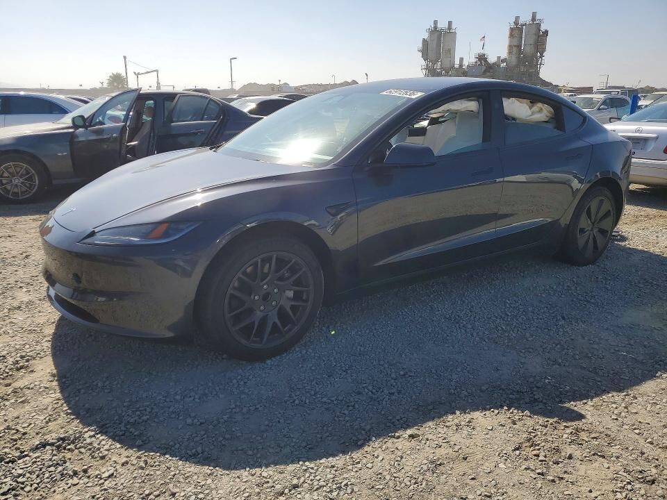 2025 TESLA Model 3