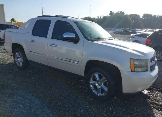 2011 CHEVROLET Avalanche
