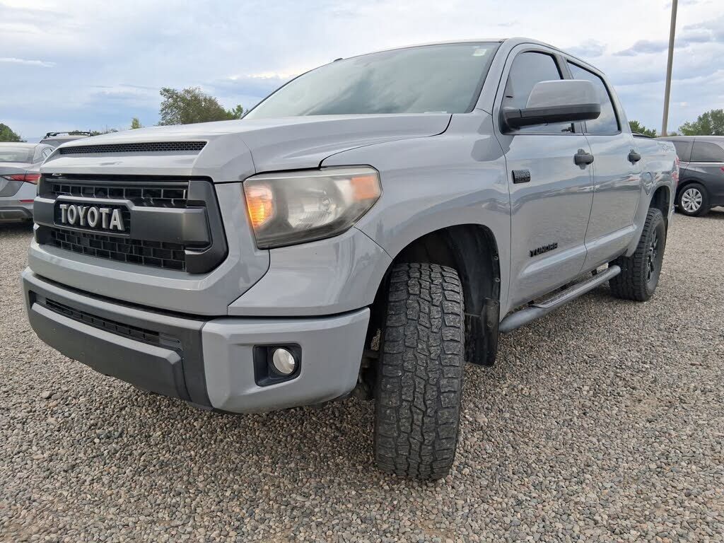 2017 TOYOTA Tundra