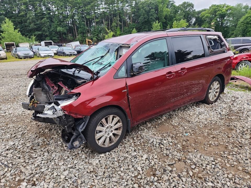 2016 TOYOTA Sienna