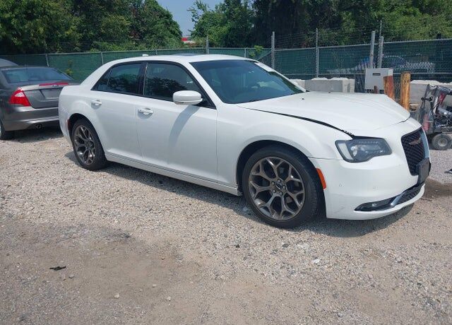2016 CHRYSLER 300