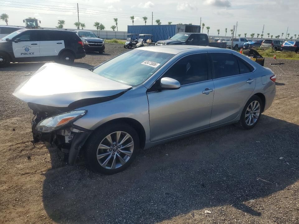2017 TOYOTA Camry