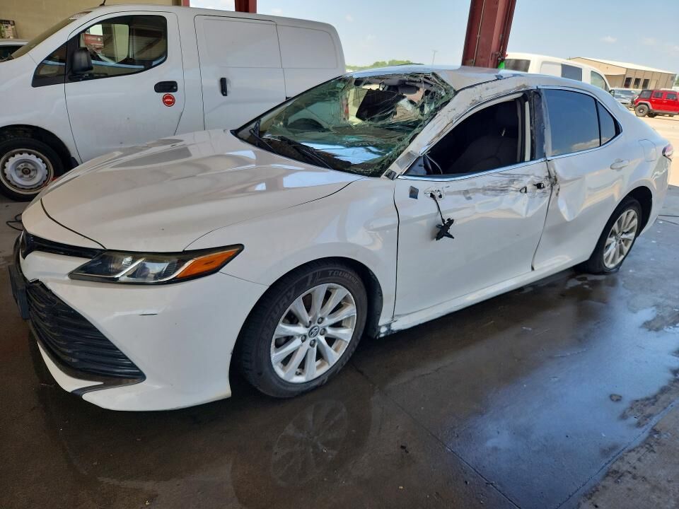 2019 TOYOTA Camry