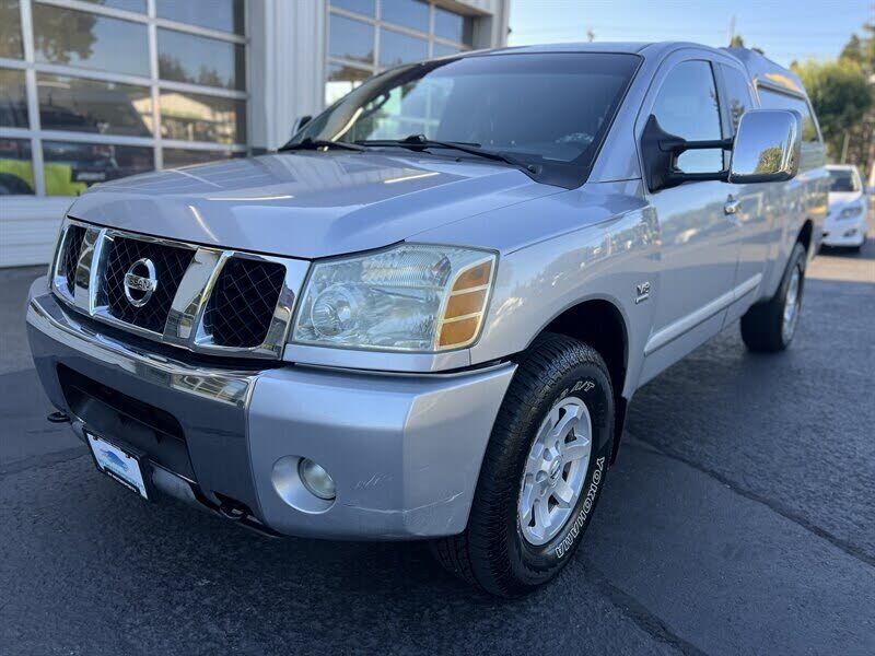2004 NISSAN Titan
