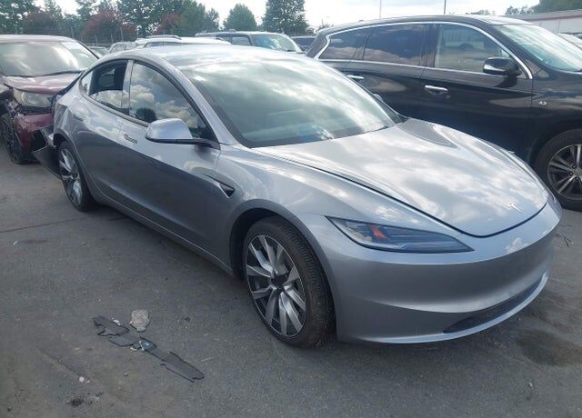 2025 TESLA Model 3