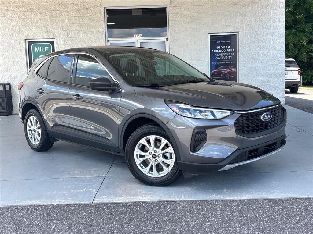 2024 FORD Escape