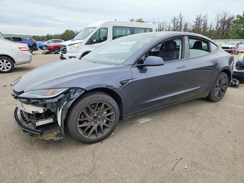 2024 TESLA Model 3
