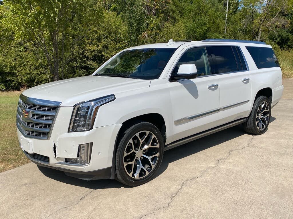 2017 CADILLAC Escalade ESV